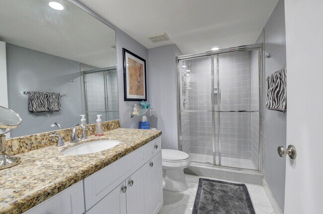 Foto del edificio - 7521 Glendevon Ln