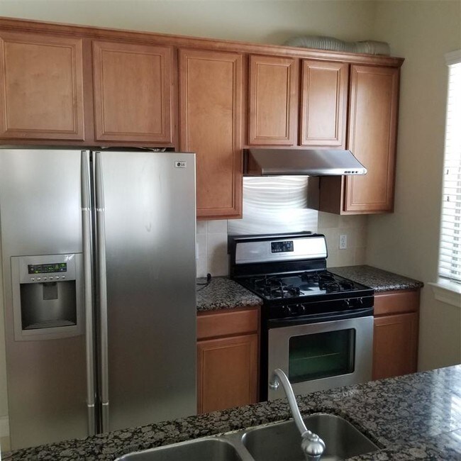 Foto del edificio - 9103 Creekstone Lake Dr