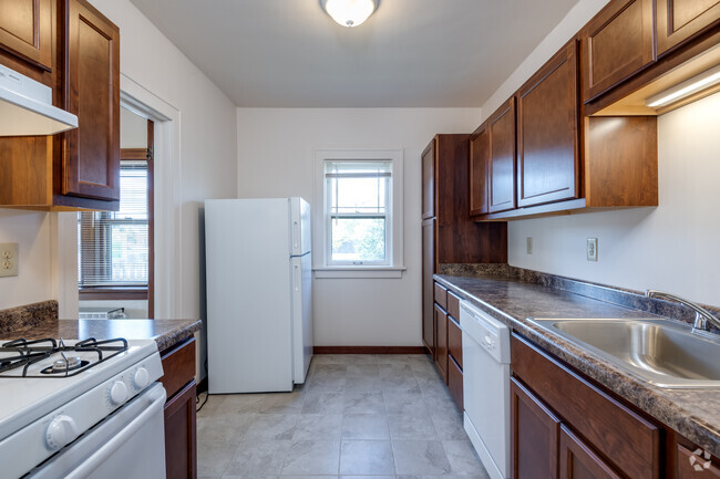 1HAB, 1BA - 650SF - WestGlen