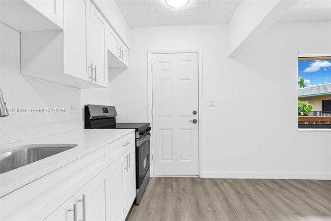 Building Photo - 13210 Memorial Hwy