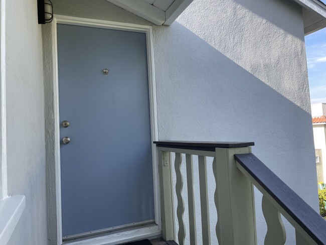 Your own front door - 609 N Mariposa Ave
