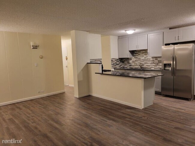 Building Photo - 2 br, 1 bath Condo - 1633 W Thome Ave