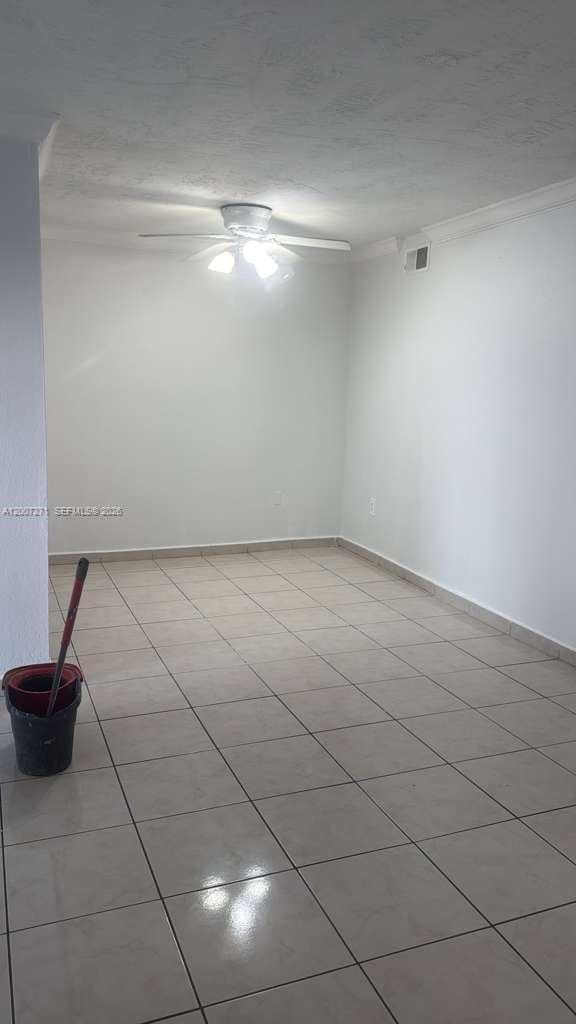 Building Photo - 1655 W 44th Pl