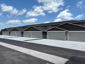 Welcome to Pinnacle Townhomes - Pinnacle Townhomes