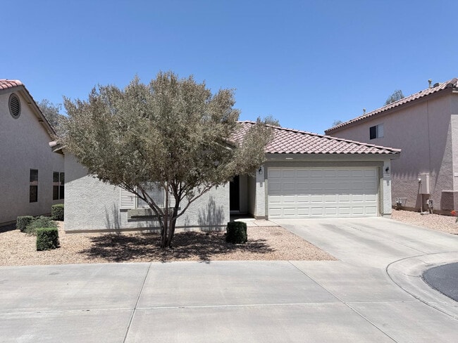 Building Photo - 1106 S Fresno Ct