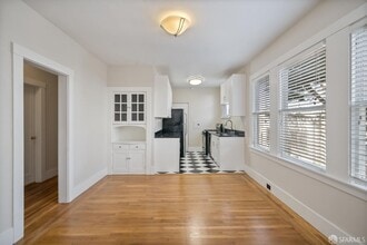Building Photo - 1375 Sacramento St
