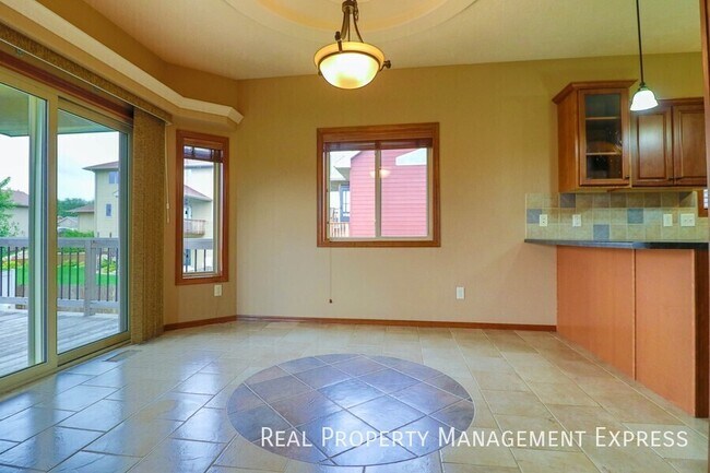 Foto del edificio - 7905 S Grass Creek Dr