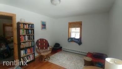 Foto del edificio - 2 br, 1 bath House - 87 Potter Hill Road