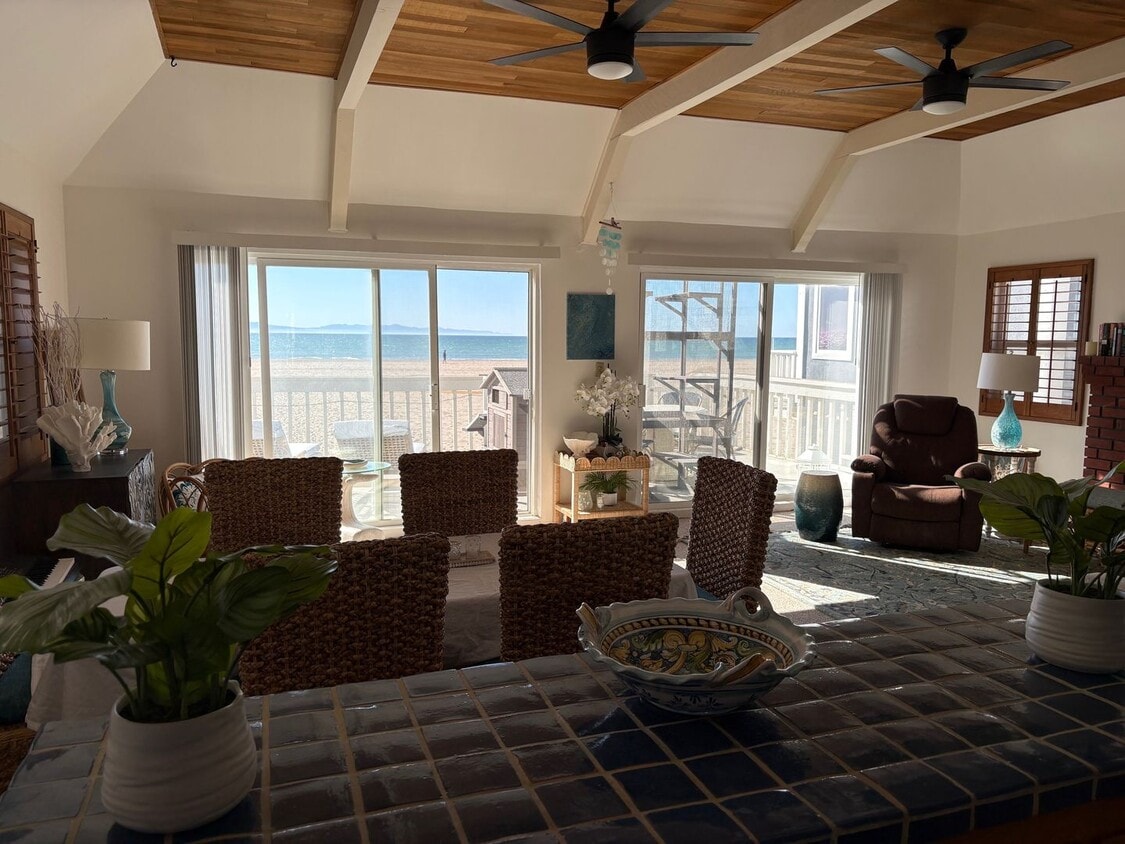 Foto principal - 4027-4029 Ocean Dr