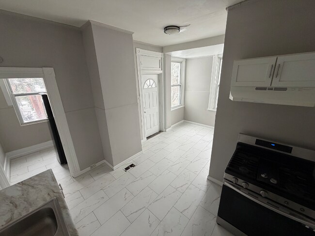 Foto del edificio - 1918 Elm St