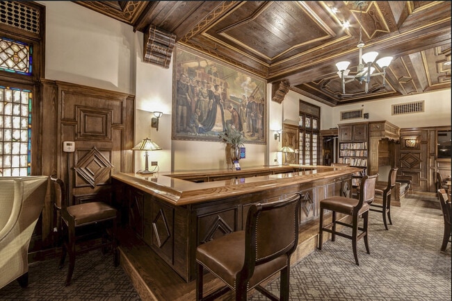 Drake Bar - The Drake