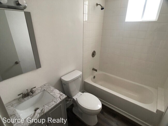 Foto del edificio - 2560-2562 L St