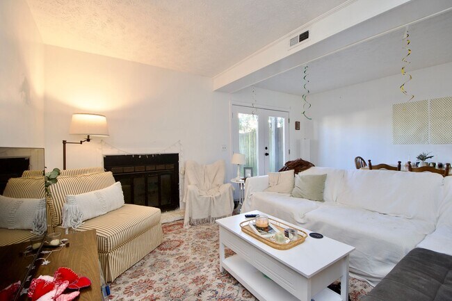 Foto del edificio - Fall 2026 - Check out the location!