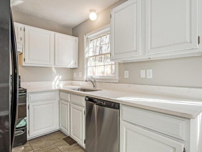 Foto del edificio - 6601 Harrison Rd