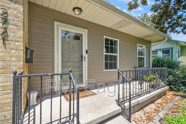 Building Photo - 2721 S Virginia St
