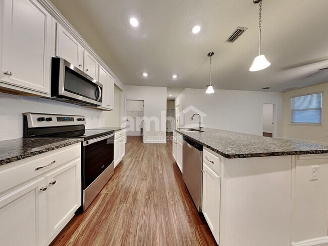 Foto del edificio - 105 Moultrie Crossing Ln