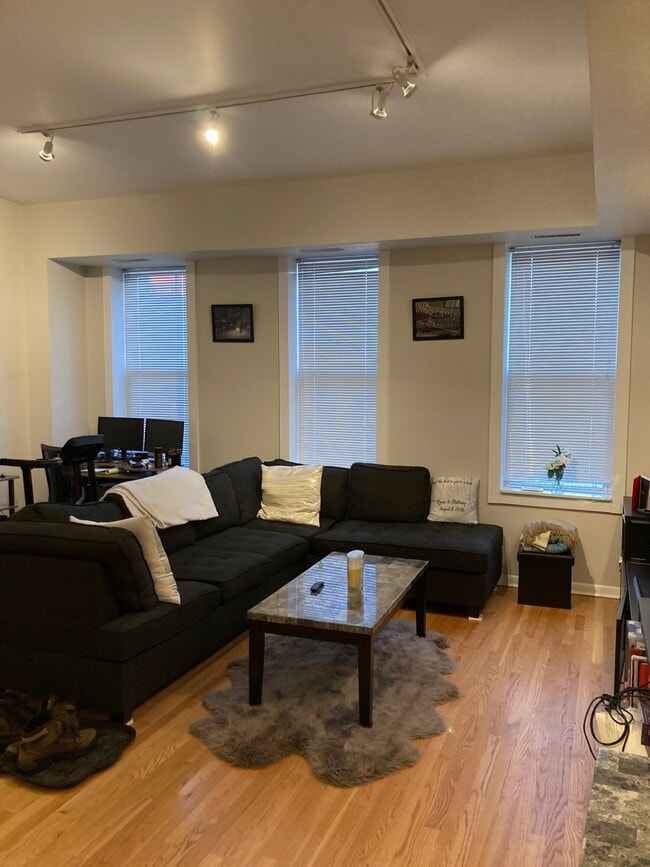 Building Photo - 1735 W Crystal St