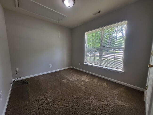 Building Photo - 7151 Henderson Valley Ln