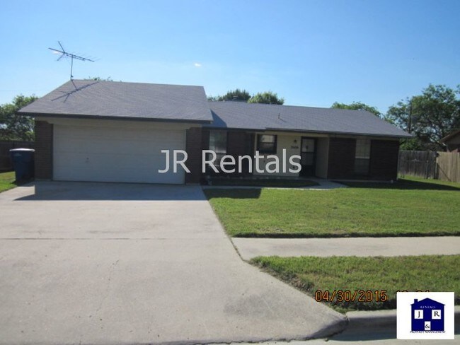 Building Photo - 2606 Phyllis Dr