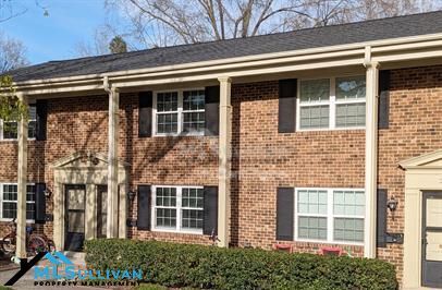 Foto del edificio - 1002 Willow Dr