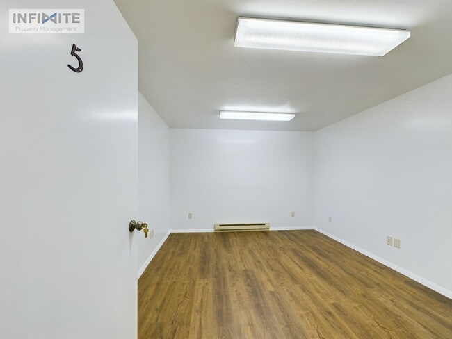 Building Photo - 161 W Madison Ave