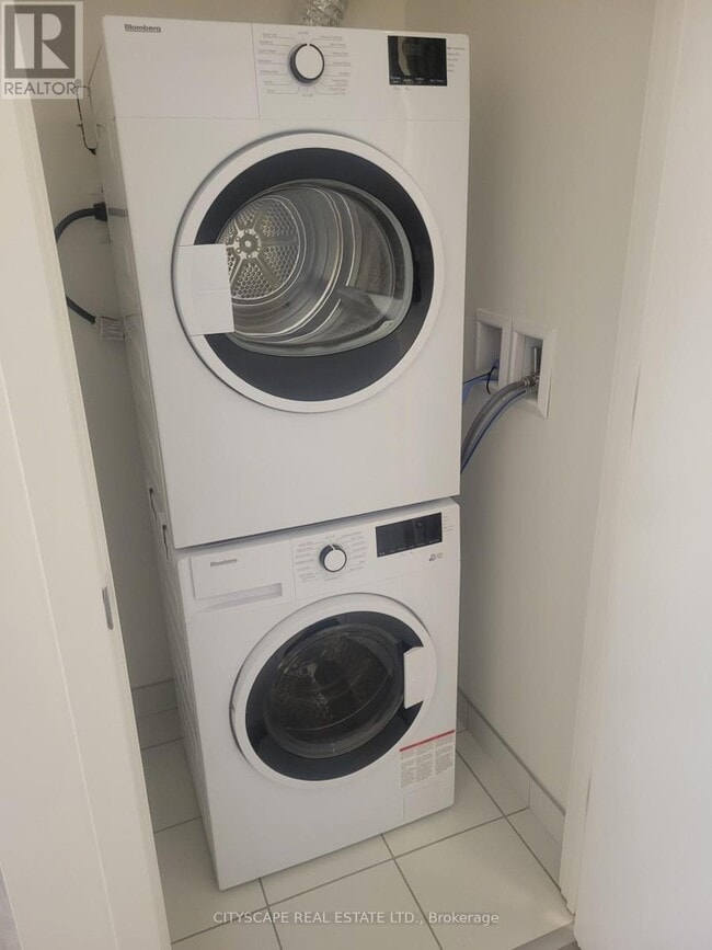 Building Photo - 3071 Trafalgar Rd