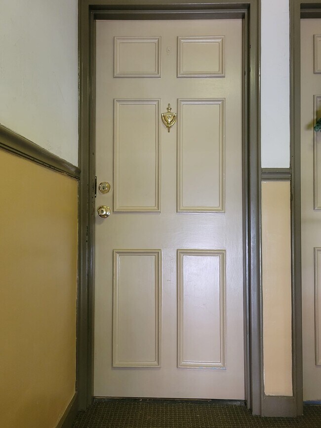 Foto del edificio - 232 N George Mason Dr