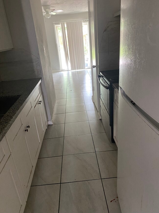 Foto del edificio - 8019 Beech Cove Ln