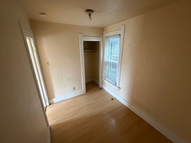 Building Photo - 454 N 28th St