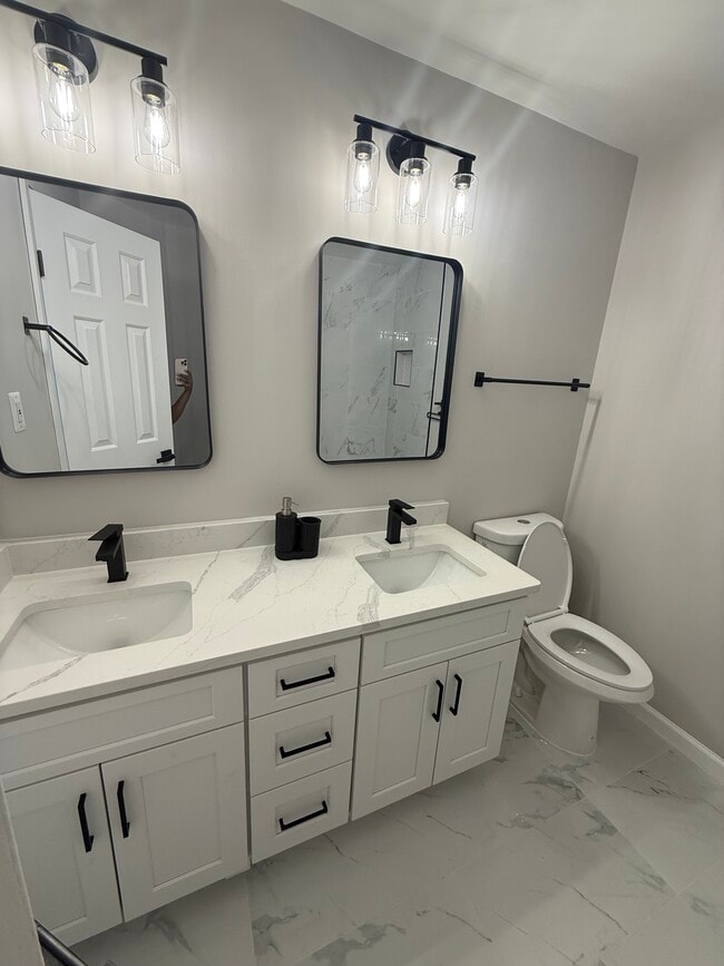 Bathroom - 3520 Golden Hill Dr
