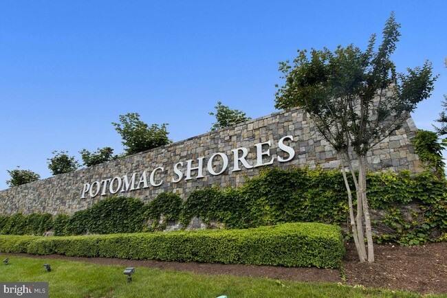 Foto del edificio - 1624 Grove Chestnut Rd