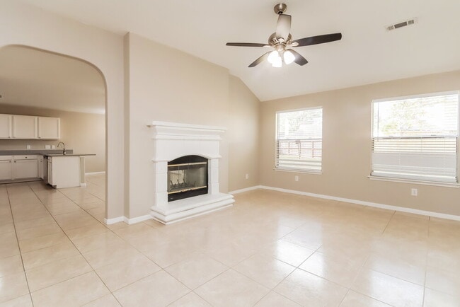 Building Photo - 6607 Mistflower Ln