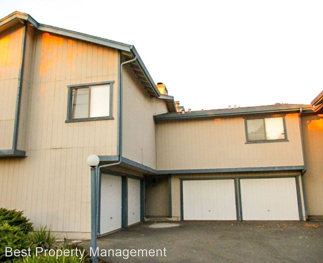 Primary Photo - 2 br, 2.5 bath House - 40620 High St,