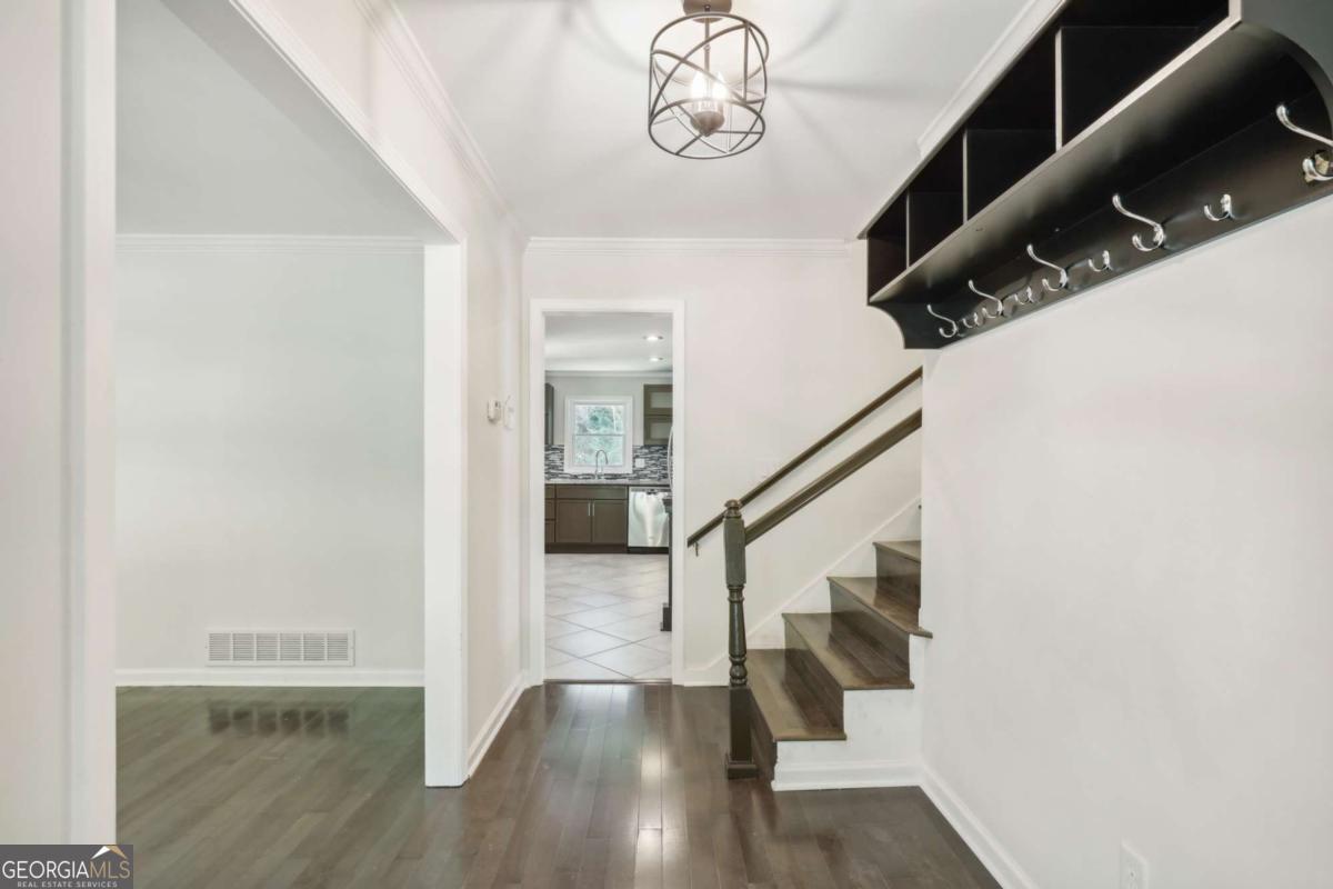 Foto principal - 4935 Cambridge Dr