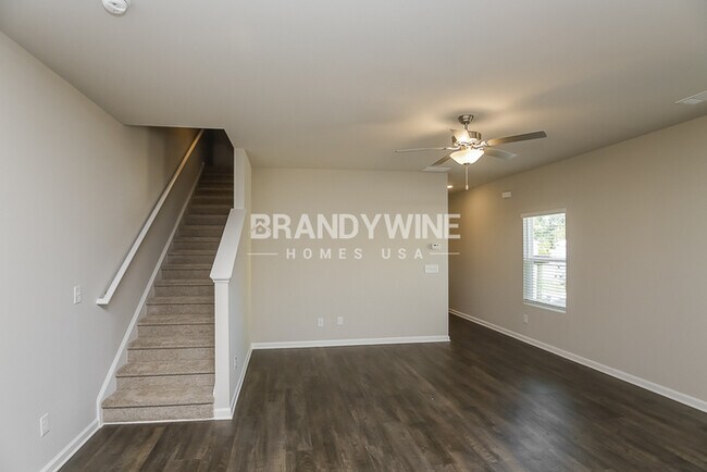 Building Photo - Celebrate 2024 with a Home that Sparkles a...