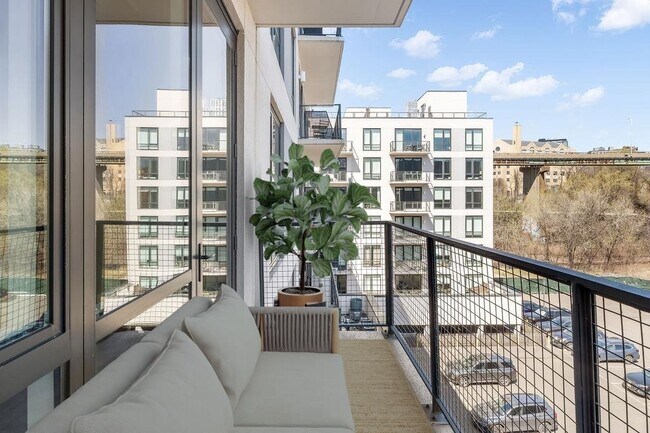 Foto del edificio - 372 9th St