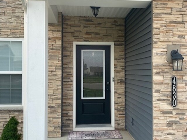 Foto del edificio - 4830 Halsley Ct