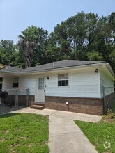 Building Photo - 452 Lemans Dr