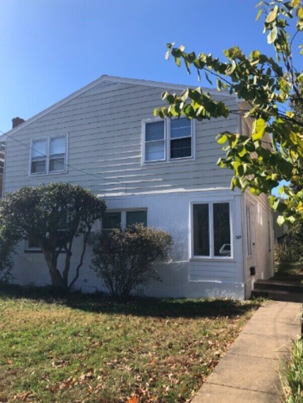 312 S Wayne St Unit Apt 2, Arlington, VA 22204 Condo for Rent in Arlington, VA