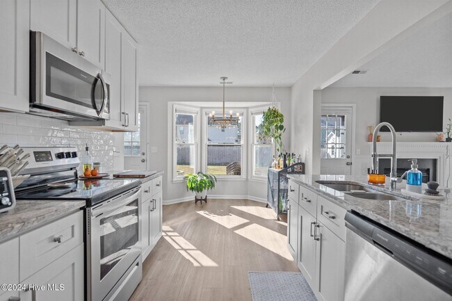 Foto del edificio - 7312 Quail Woods Rd