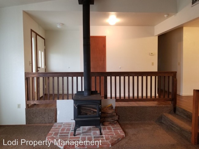 Building Photo - 3 br, 2 bath House - 22391 N DUSTIN ROAD