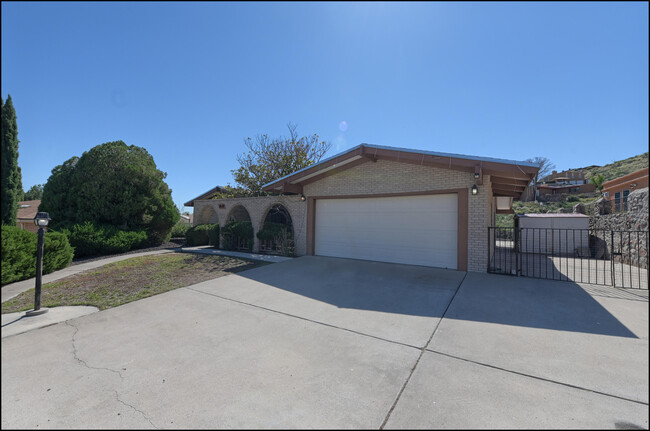 Building Photo - 2820 Devils Tower Cir