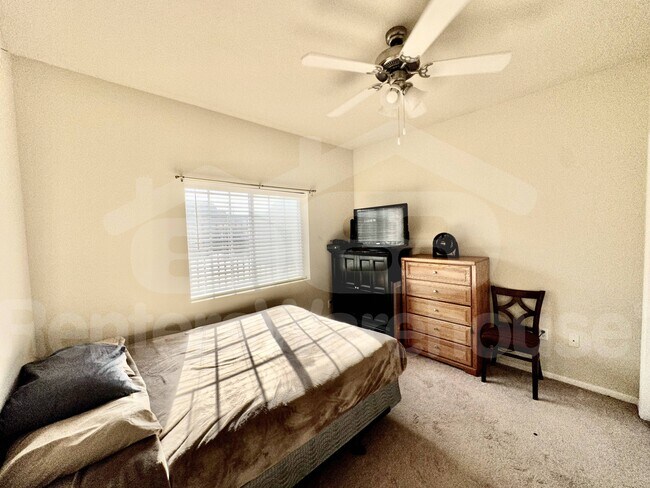 Foto del edificio - 6255 Beechtree Dr