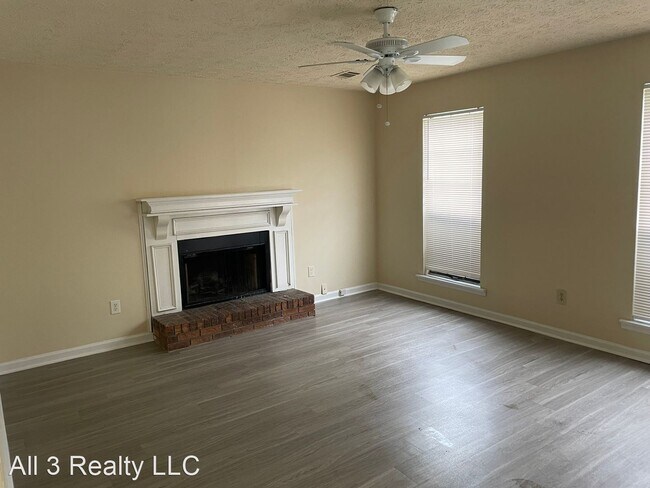 Building Photo - 2 br, 1.5 bath House - 115 Jackson Drive