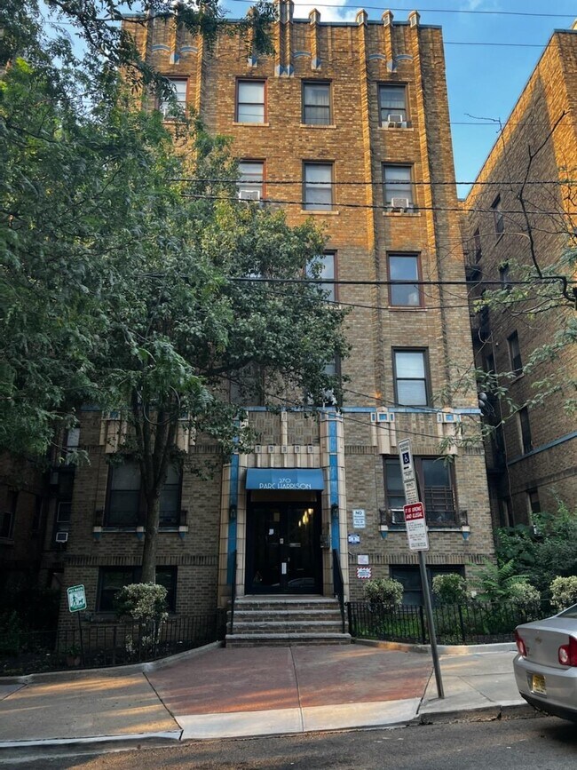 Building Photo - 270 Harrison Ave