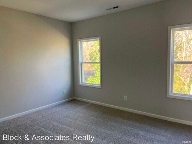 Building Photo - 3 br, 2.5 bath House - 3305 Oak Pass Drive