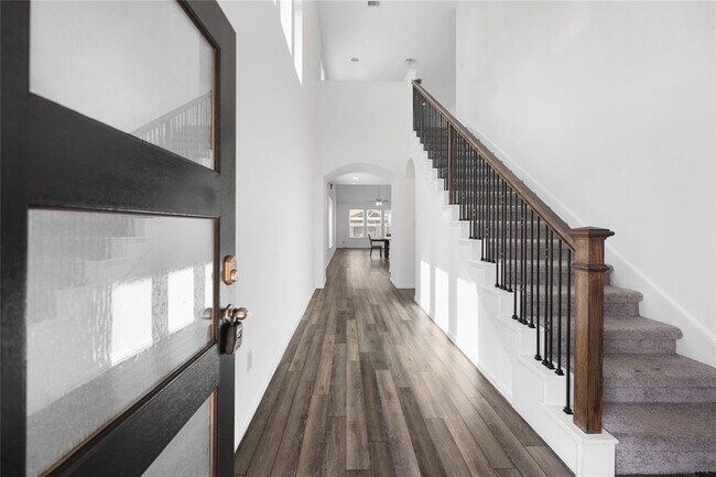 Foto del edificio - 29897 Dovetail Blf Ln