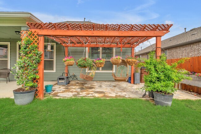 Building Photo - 5051 Segovia Way