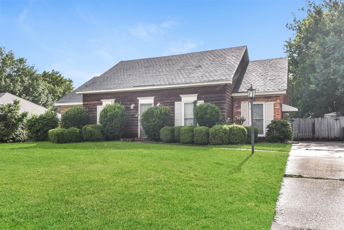 Building Photo - 2640 Crossgate Trail