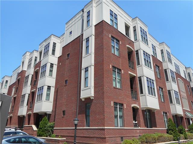 Building Photo - 2810 Selwyn Ave